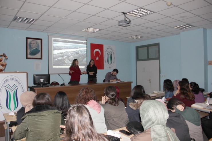 Kadın Emekçiler Öğrenciler İle Buluştu