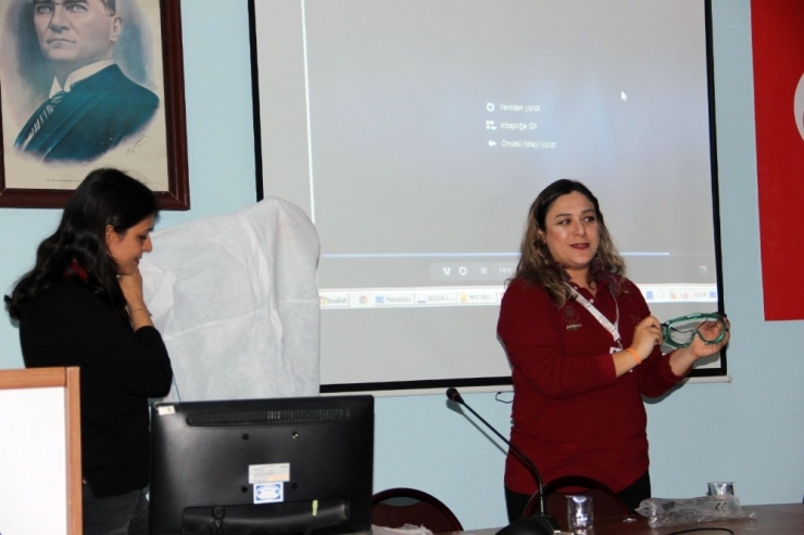 Kadın Emekçiler Öğrenciler İle Buluştu