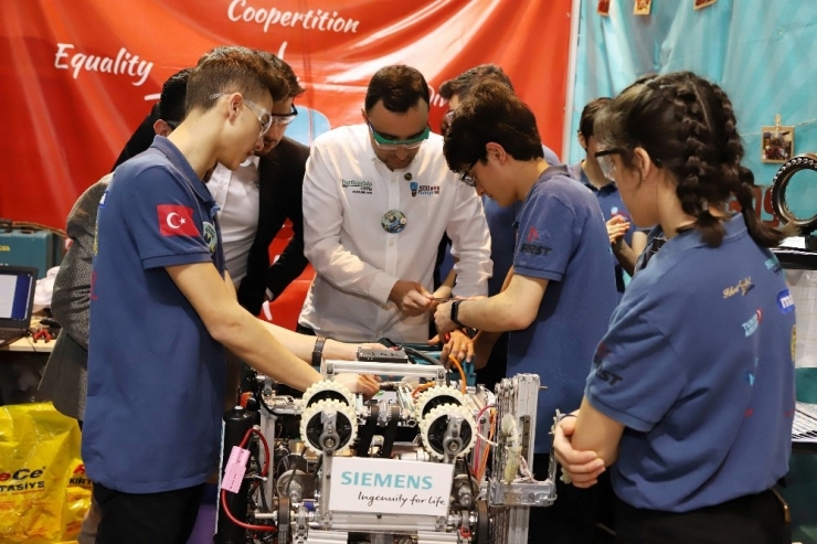 ‘Sultans Of Türkiye’ Yeni Robotuyla İlk Ödülünü Aldı