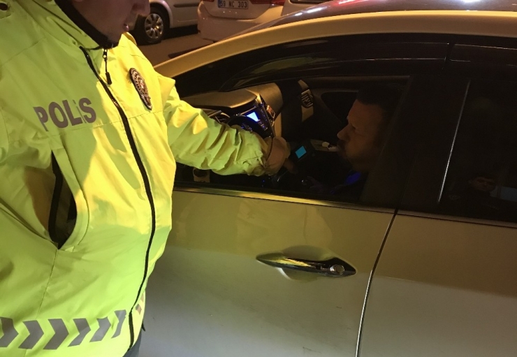 Direksiyon Başındakilere Alkol Denetimi