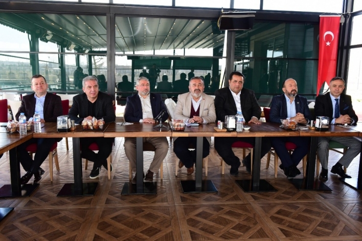 Başkan Aşgın Muhtarlarla Bir Araya Geldi