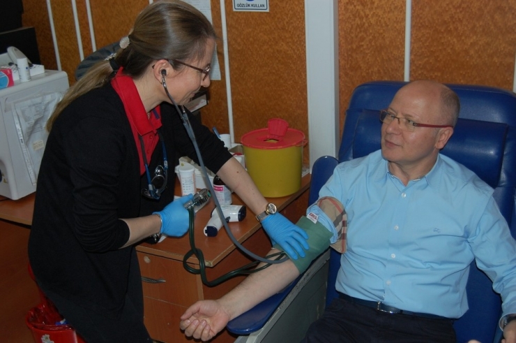 Kızılay Bursa Şubesi’nden Dünya Kadınlar Günü’ne Anlamlı Kutlama