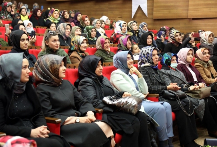 İkbal Gürpınar Vanlı Kadınlarla Buluştu