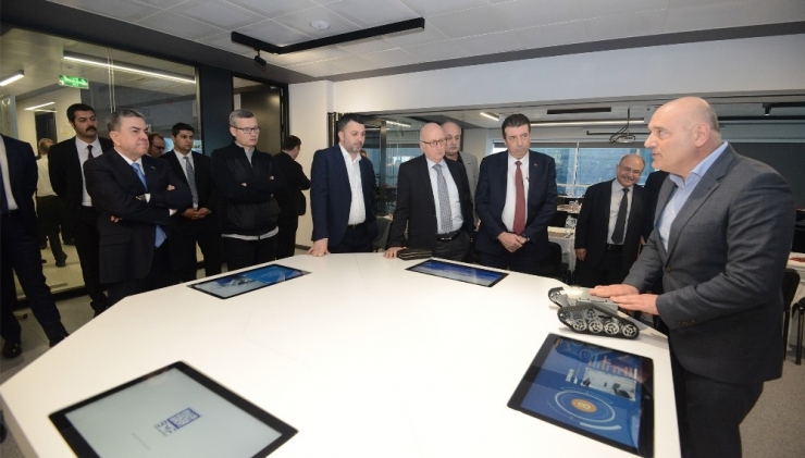 Geleceğin Fabrikasına Tam Not