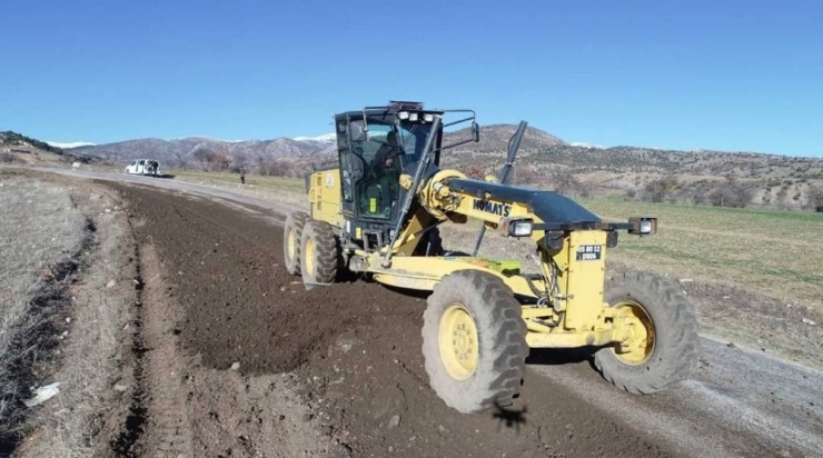 Hamamözü’ndeki Köy Yollarına Bakım