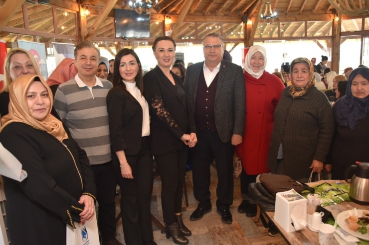 Yunusemre Kent Konseyi Manisalı Kadınları Ağırladı