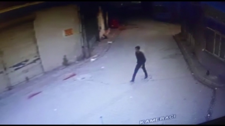 Dolmuş Şoförünü Öldürüp Böyle Kaçtı