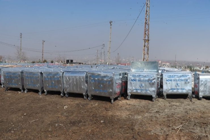Ağrı Belediyesi 693 Adet Çöp Konteyneri Aldı