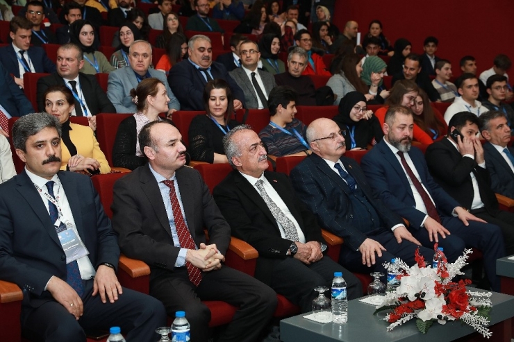 Atatürk Üniversitesi, Tübitak Araştırma Projeleri Yarışmasına Ev Sahipliği Yaptı