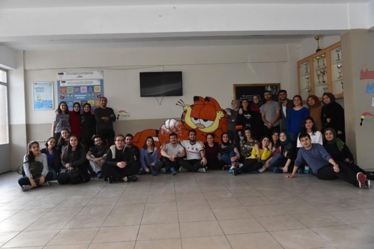 Avcılar Belediyesi Çizgi Film Dünyasını Okul Duvarlarına Taşıdı