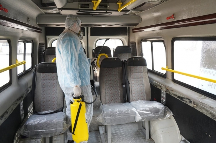 Ayvalık’ta Korona Virüse Karşı İlaçlamalar Sürüyor