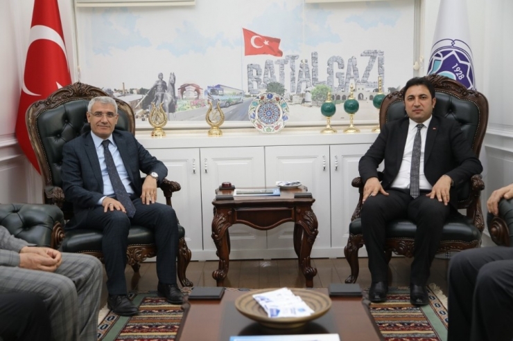 Battalgazi’de Depremin İzleri Siliniyor