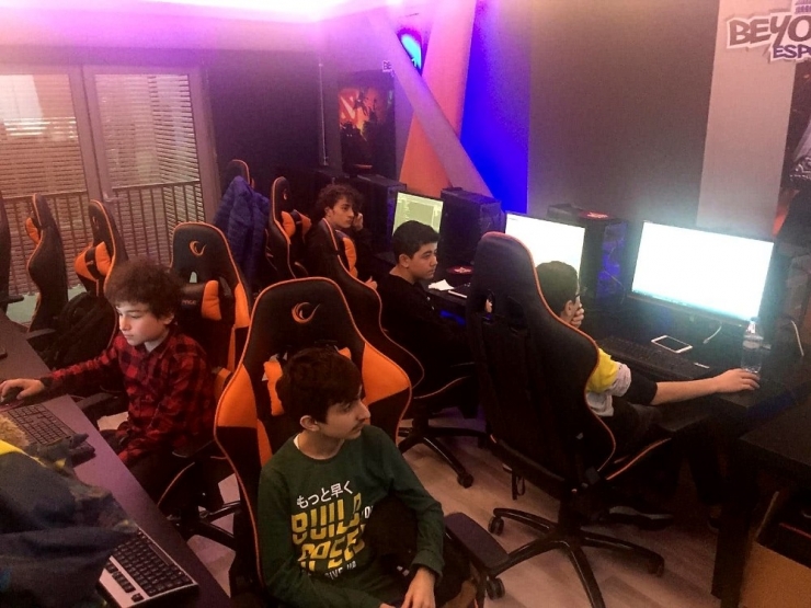 Beyoğlu Belediyesi’nden Genç Yazılımcılara Tam Destek