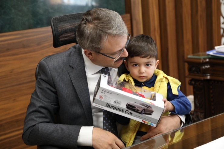 Vali Ekinci, “ Kapılarımız Vatandaşımıza Daima Açıktır”