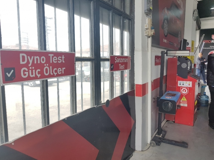 Binlerce Liralık Araçları Onların Ondayından Geçmeden Alınmıyorlar