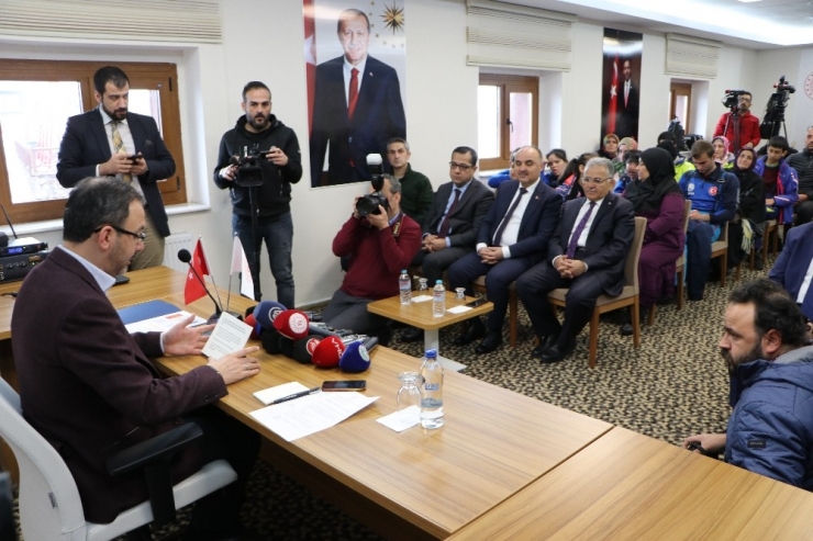 Bakan Kasapoğlu’ndan ‘Korona Virüs’ Açıklaması: