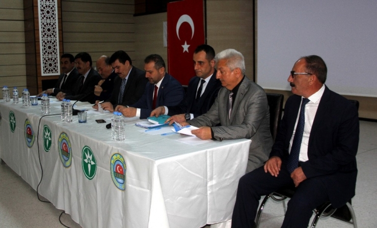 Çiftçi Toplantısında Sulama Suyu Ücretlerinde Yüzde 25 Ve Yüzde 10 İndirim Kararı Alındı