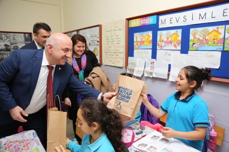 Başkan Bıyık, Kaza Geçiren Öğrencileri Sınıfta Ziyaret Etti