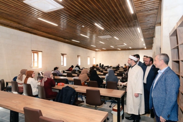 Diyanet İşleri Başkanı Erbaş, Mecidiye Han’ı Ziyaret Etti
