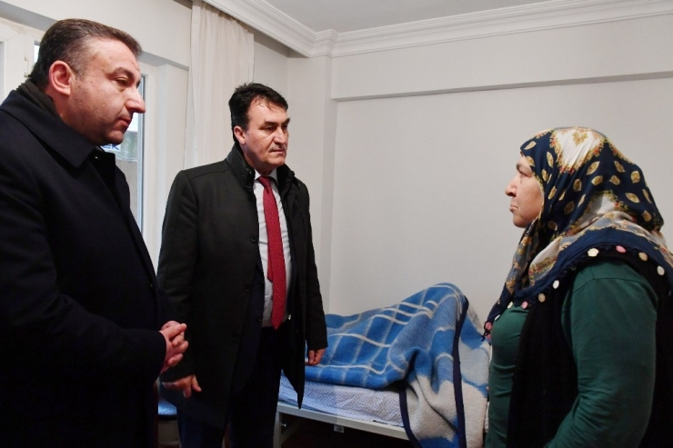 Dündar’dan Fedakâr Geline Destek