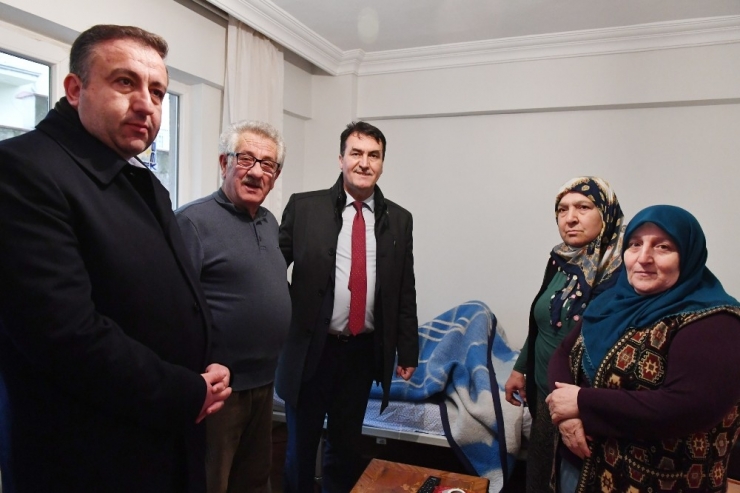 Dündar’dan Fedakâr Geline Destek