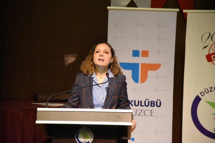 Düzce Üniversitesinde Kariyer Günü Yapıldı