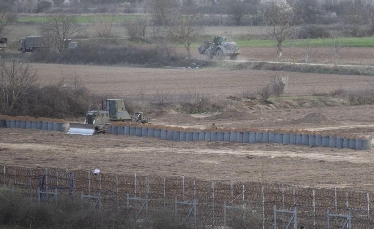 Komşu ‘Zulüm Ve Utanç’ Duvarını Genişletiyor