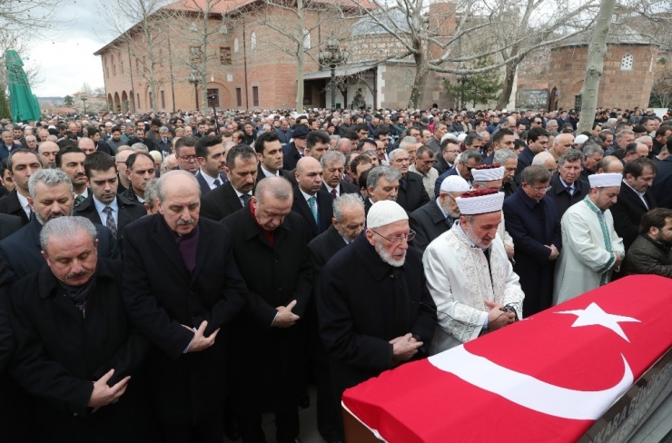 Şevket Kazan Son Yolculuğuna Uğurlandı