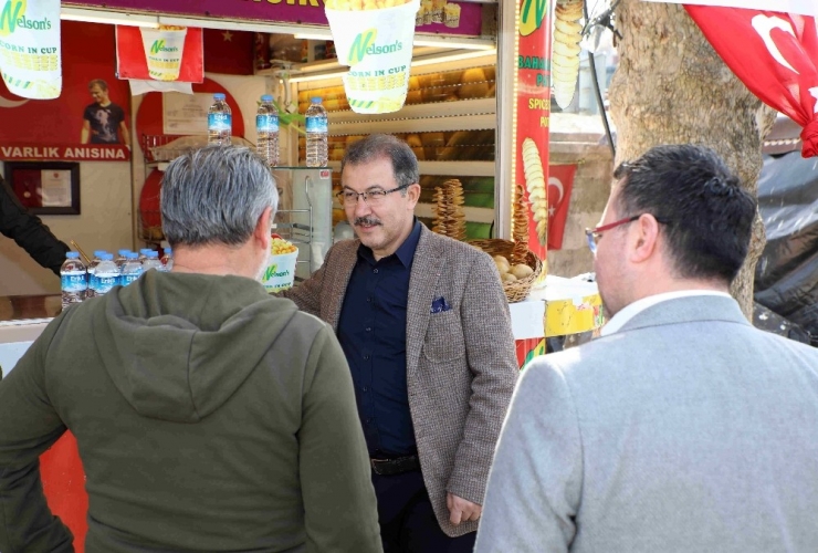 Bir Haftalık Kazancını Mehmetçik Vakfı’na Bağışladı