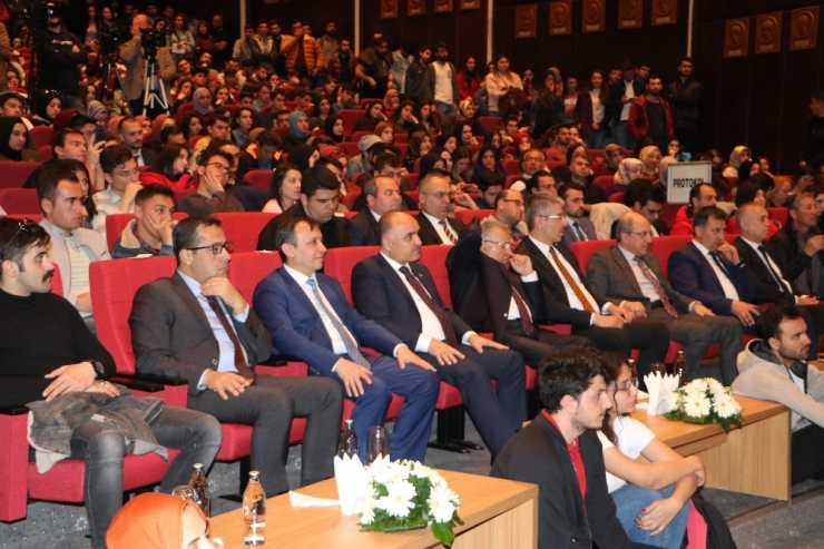 Bakan Kasapoğlu: “Milletimizin Birlik Ve Beraberlik Tablosu Tüm Dünyaya Ders Verir Niteliktedir”