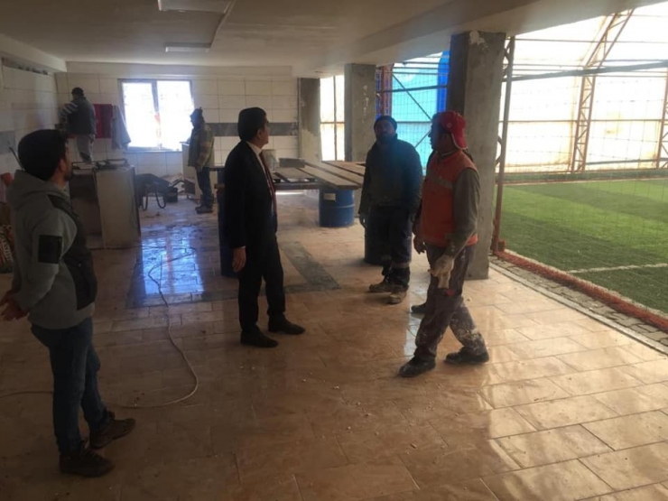 Gülşehir’de Halı Saha Tamamlanıyor