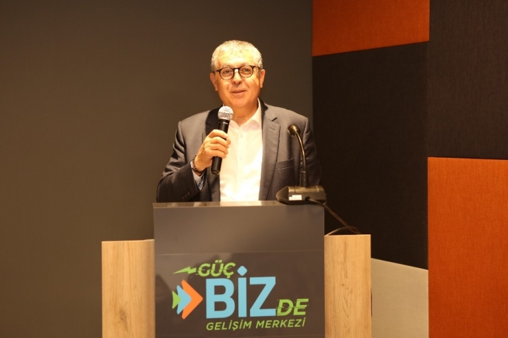 Çalışanlar ‘Güç Bizde Gelişim Merkezi’yle Gelişiyor