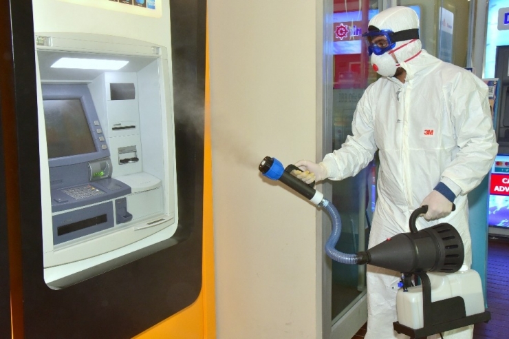 İbb, Korona Virüsü Tehdidine Karşı Hijyen Çalışmalarını Hızlandırdı