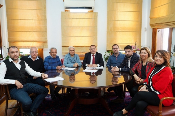 Ayvalık Belediyesi Eğitime Yeni Fidanlar Ekiyor