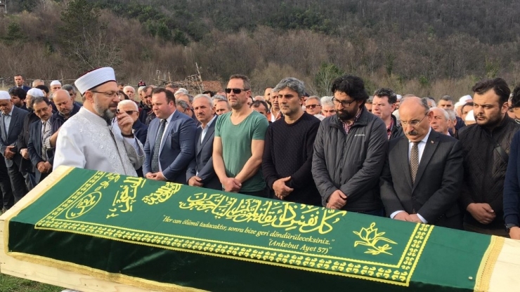 Yaşlı Çifti Ölüm Bile Ayırmadı, Bir Gün Arayla Toprağa Verildiler