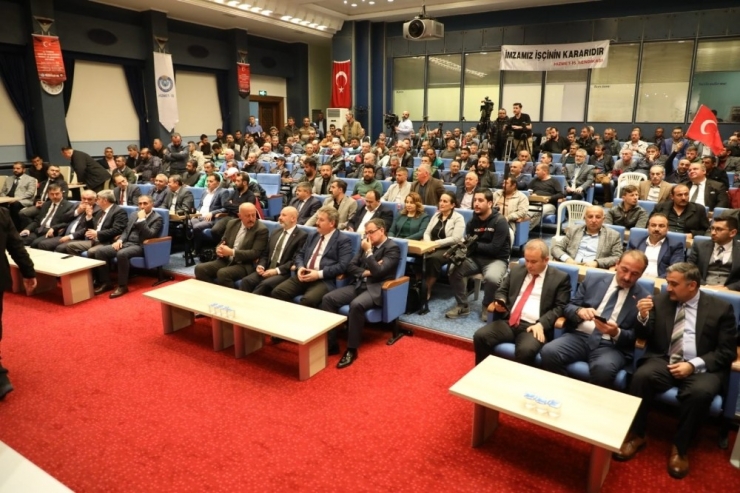 Belediyelerde Çalışan Kadrolu İşçileri Kapsayan Toplu İş Sözleşmesi İmzalandı