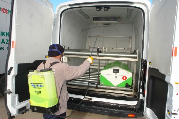 Kırıkkale’de Servis Ve Cenaze Araçları Dezenfekte Edildi