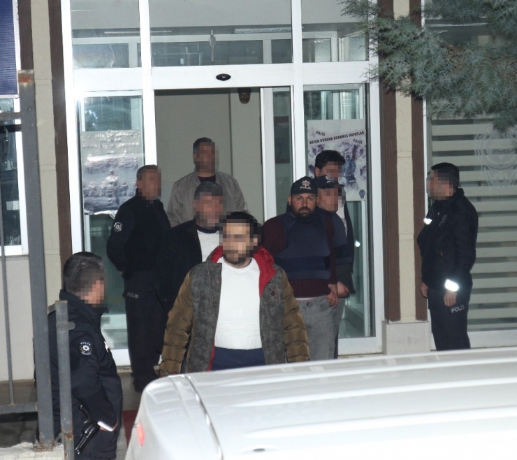 Arazi Kavgasında 3 Kişiyi Öldüren Şahıs Tutuklandı