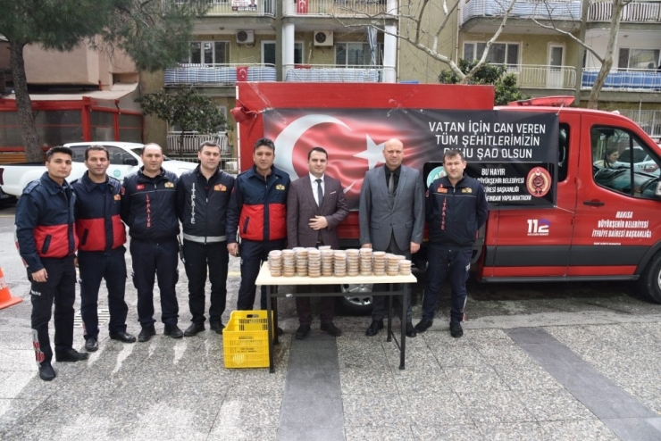İtfaiye Personelinden Şehitler İçin Helva Hayrı