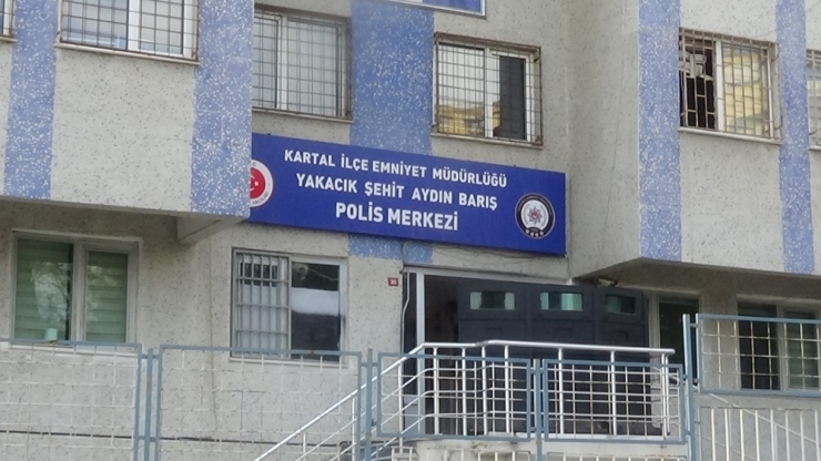 Eşiyle İlişkisi Olduğunu Düşündüğü Şahsa Kurşun Yağdırdı