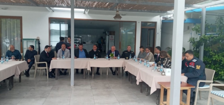 Marmaris’in Söğüt Mahallesinde Halk Toplantısı Yapıldı