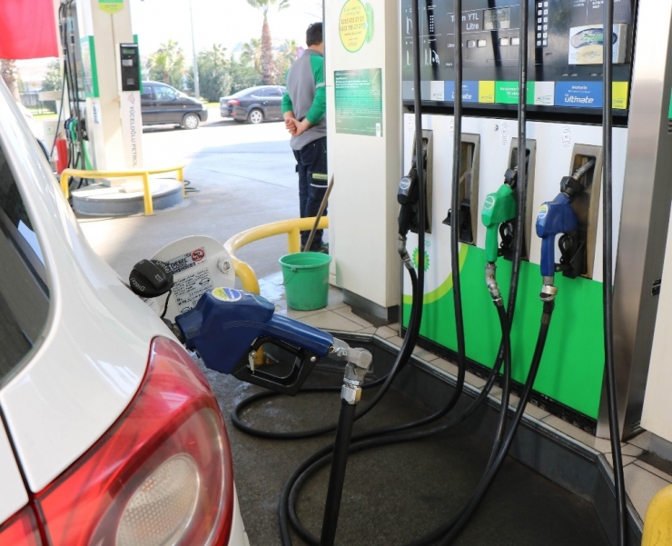 Akaryakıtçılar Benzin Ve Motorinde 1 Tl’lik İndirim Bekliyor