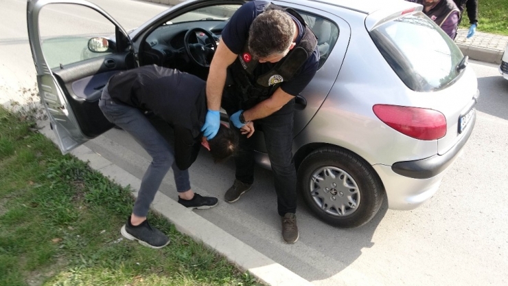 Narkotik Uygulamasından Kaçan Sürücü Kıskıvrak Yakalandı