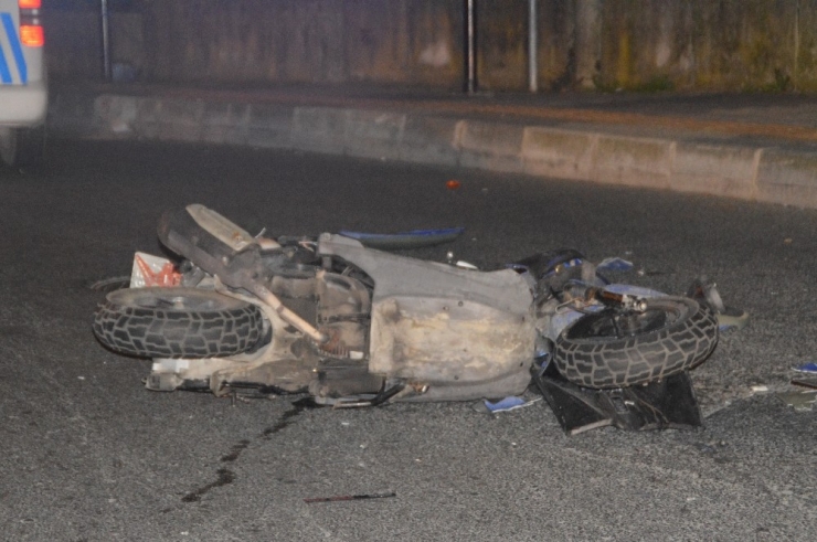 Vıp Araç İle Motosiklet Çarpıştı, 1 Kişi Ağır Yaralandı