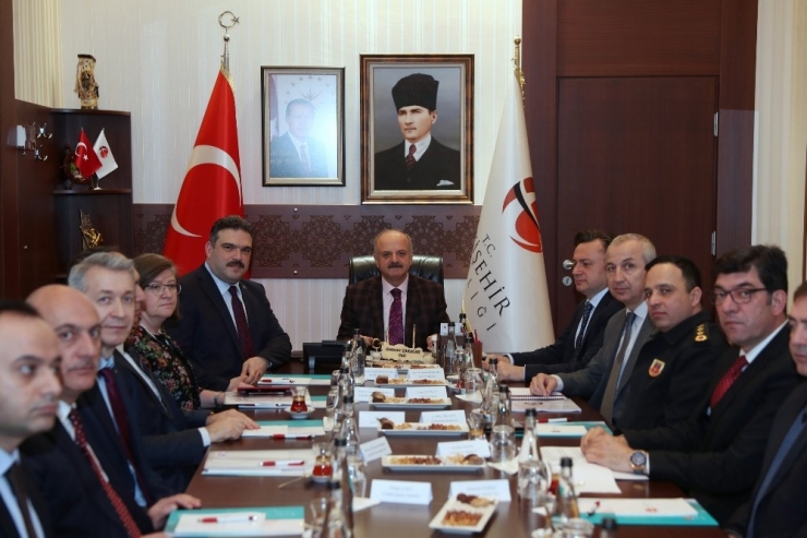 "Üniversite Güvenlik Tedbirleri Toplantısı" Vali Çakacak’ın Başkanlığında Yapıldı