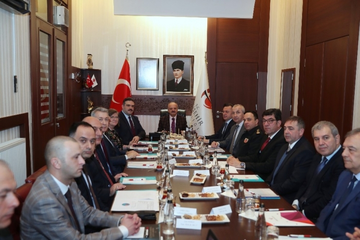 "Üniversite Güvenlik Tedbirleri Toplantısı" Vali Çakacak’ın Başkanlığında Yapıldı
