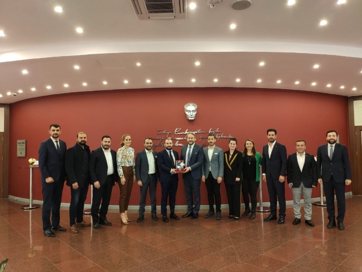 Van Tso Heyeti Facebook İstasyonunda