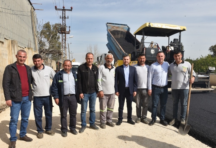 Yüreğir’de Yol Hamlesi Başladı