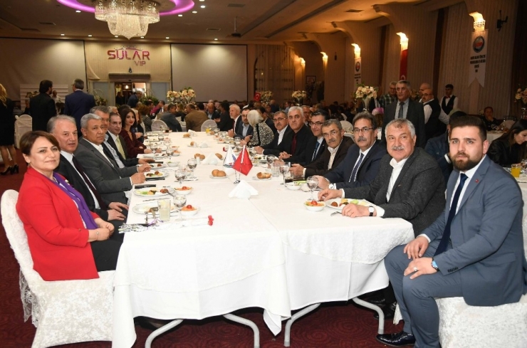 Karalar: "Balkan Türkleri Öz Evlatlarımız, Kardeşlerimizdir"