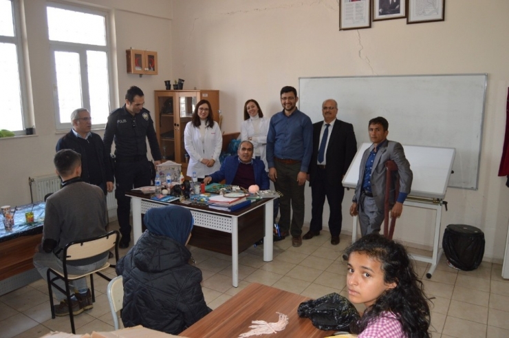 Besni’de Engelliler Derneğinden Özel Okula Ziyaret